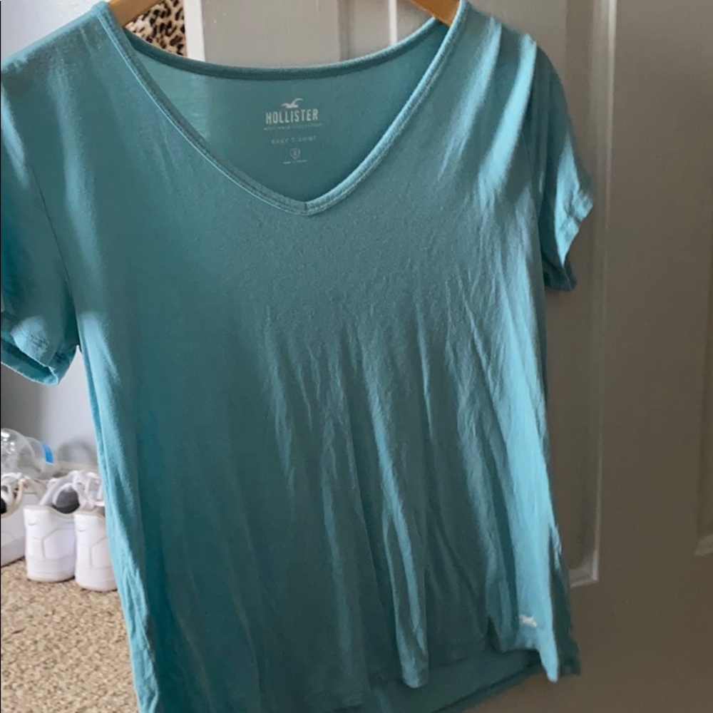 Hollister short sleeve tee!